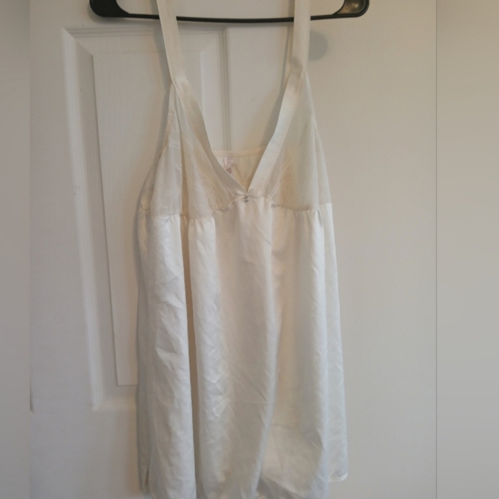 Gilligan & O'Malley Cream Satin Slip Dress